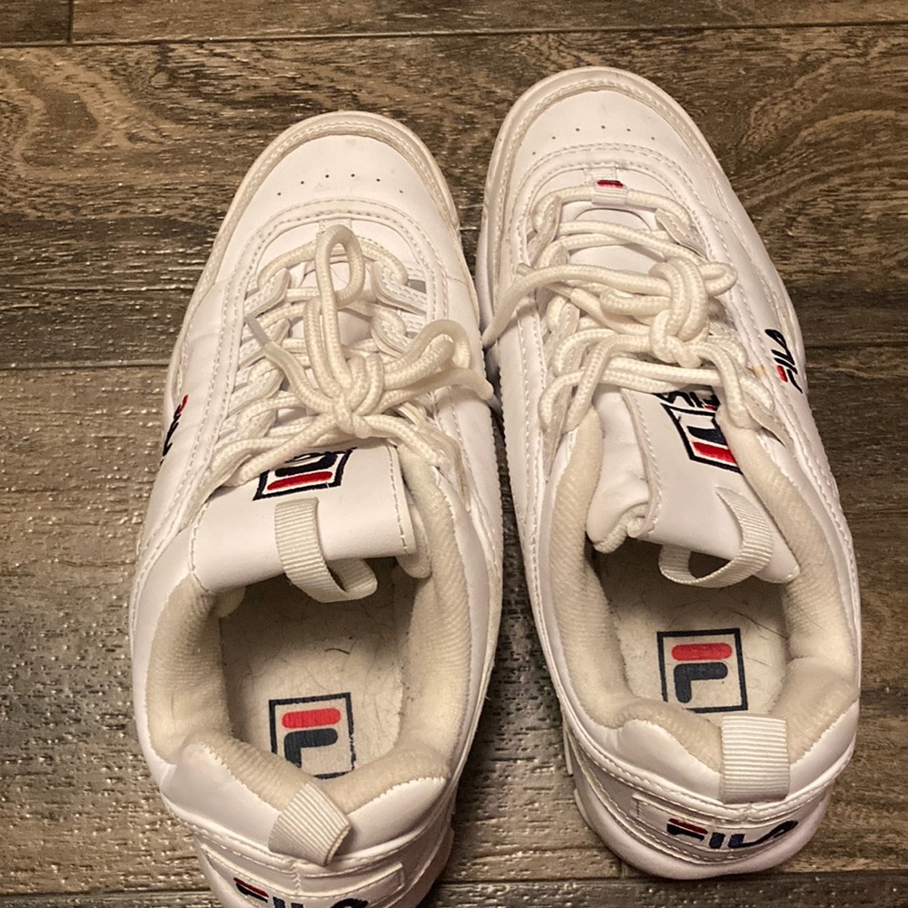 White fila, size 6